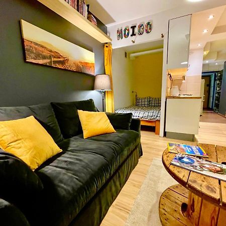 Forum Metro Wifi 1Gbs 70'Tv Netflix Hbo Appletv Warszawa Zewnętrze zdjęcie
